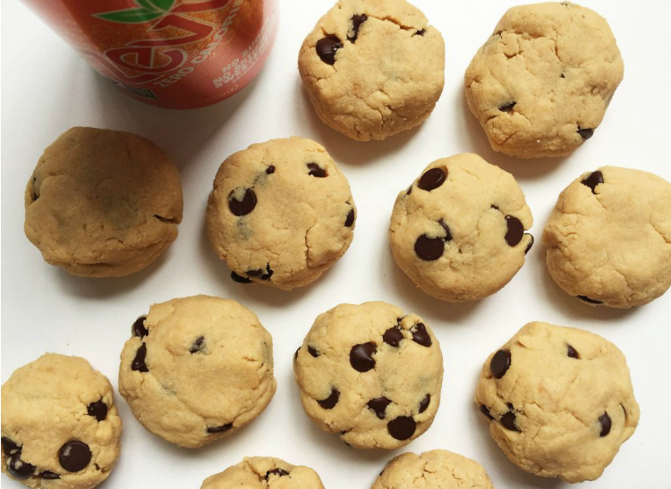 Zevia Orange Soda Chocolate Chip Cookies